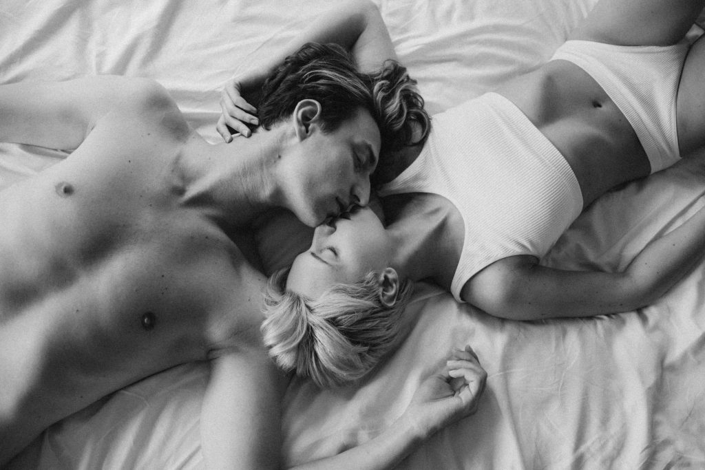How to Emotionally Support Your Partner (Without Losing Yourself)