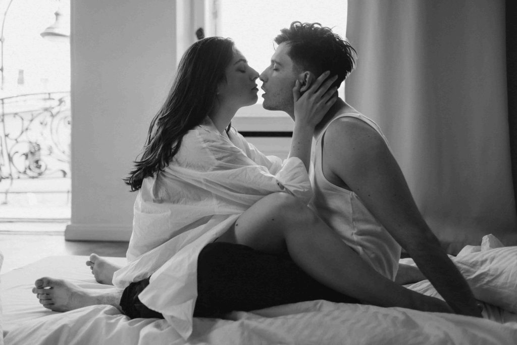 7 Daily Ways to Make Your Partner Feel Loved (Without Saying a Word)