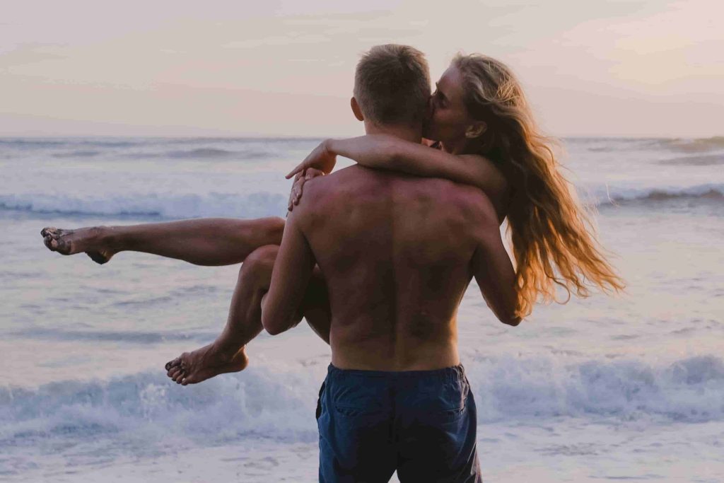 10 Daily Check-In Questions That Will Bring You Closer (In Just 5 Minutes)