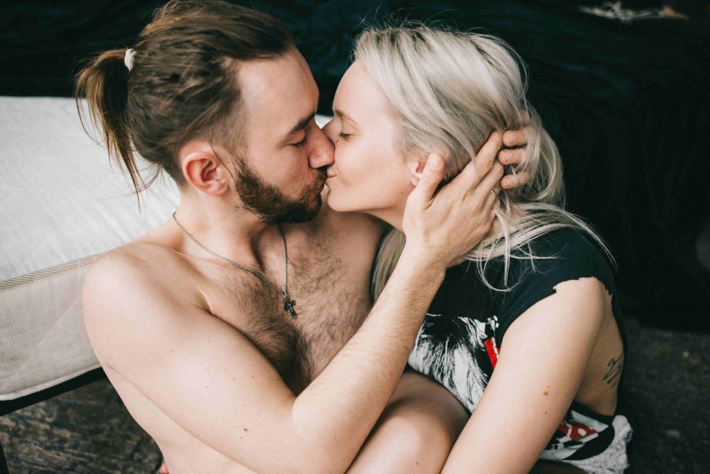 9 Meaningful Ways to Emotionally Support Your Partner (Without Fixing Them)