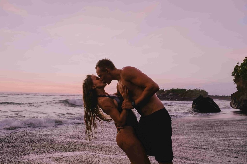 8 Thoughtful Ways to Show Love Without Words (They’ll Really Feel It)