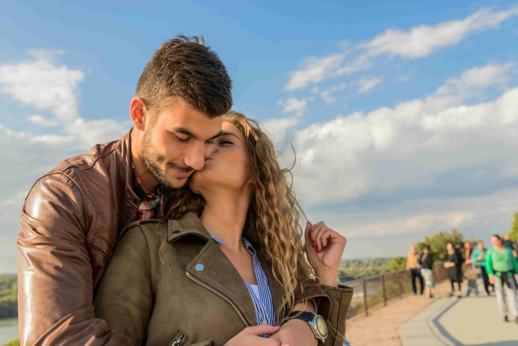9 Gentle Ways to Emotionally Reconnect With Your Partner (Even If It’s Been a While)